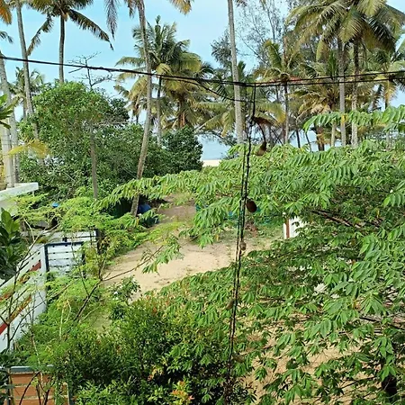 Susy Beachfront Homestay Mararikulam Exterior photo