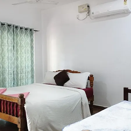 Susy Beachfront Homestay Mararikulam Exterior photo