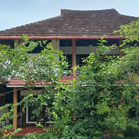 Susy Beachfront Homestay Mararikulam Exterior photo