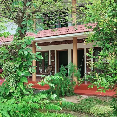 Susy Beachfront Homestay Mararikulam Exterior photo