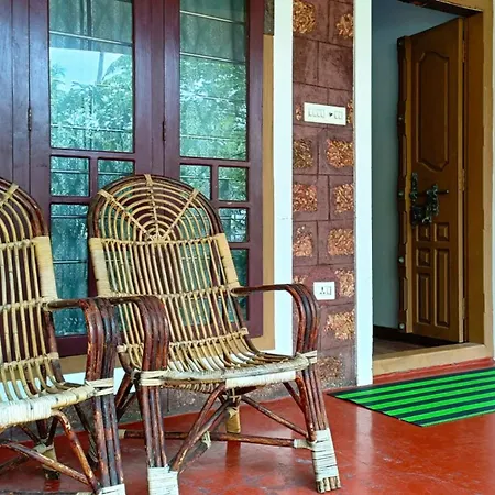 Susy Beachfront Homestay Mararikulam Exterior photo