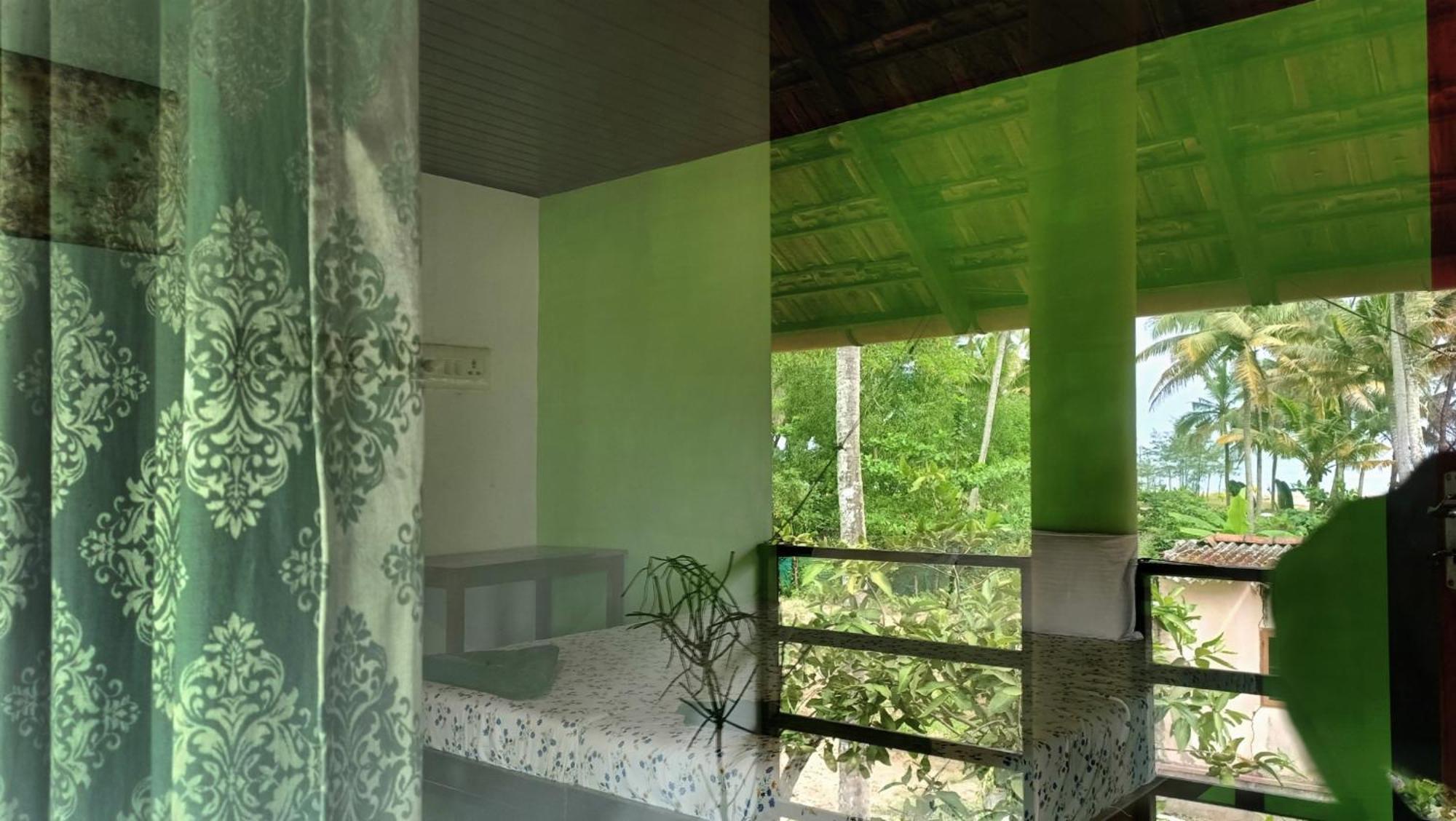 Susy Beachfront Homestay Mararikulam