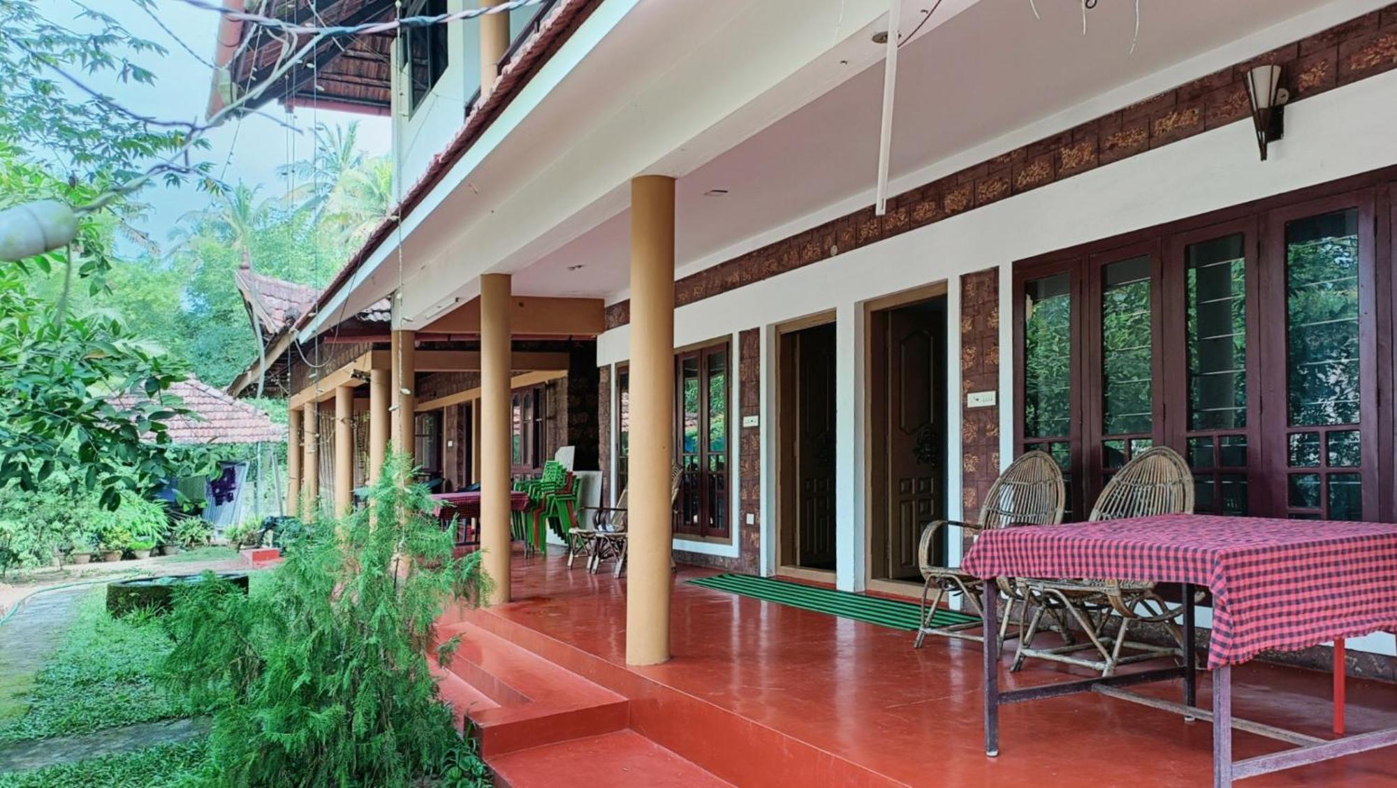 Susy Beachfront Homestay Mararikulam