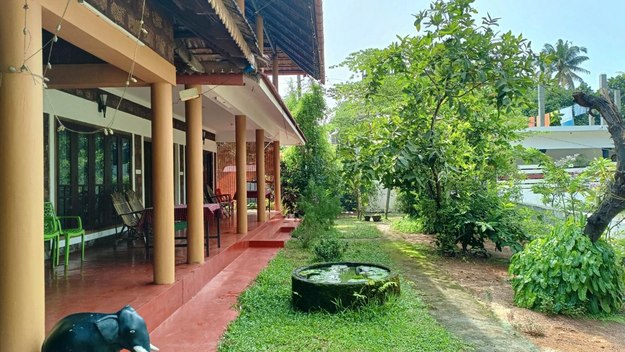 Susy Beachfront Homestay *
