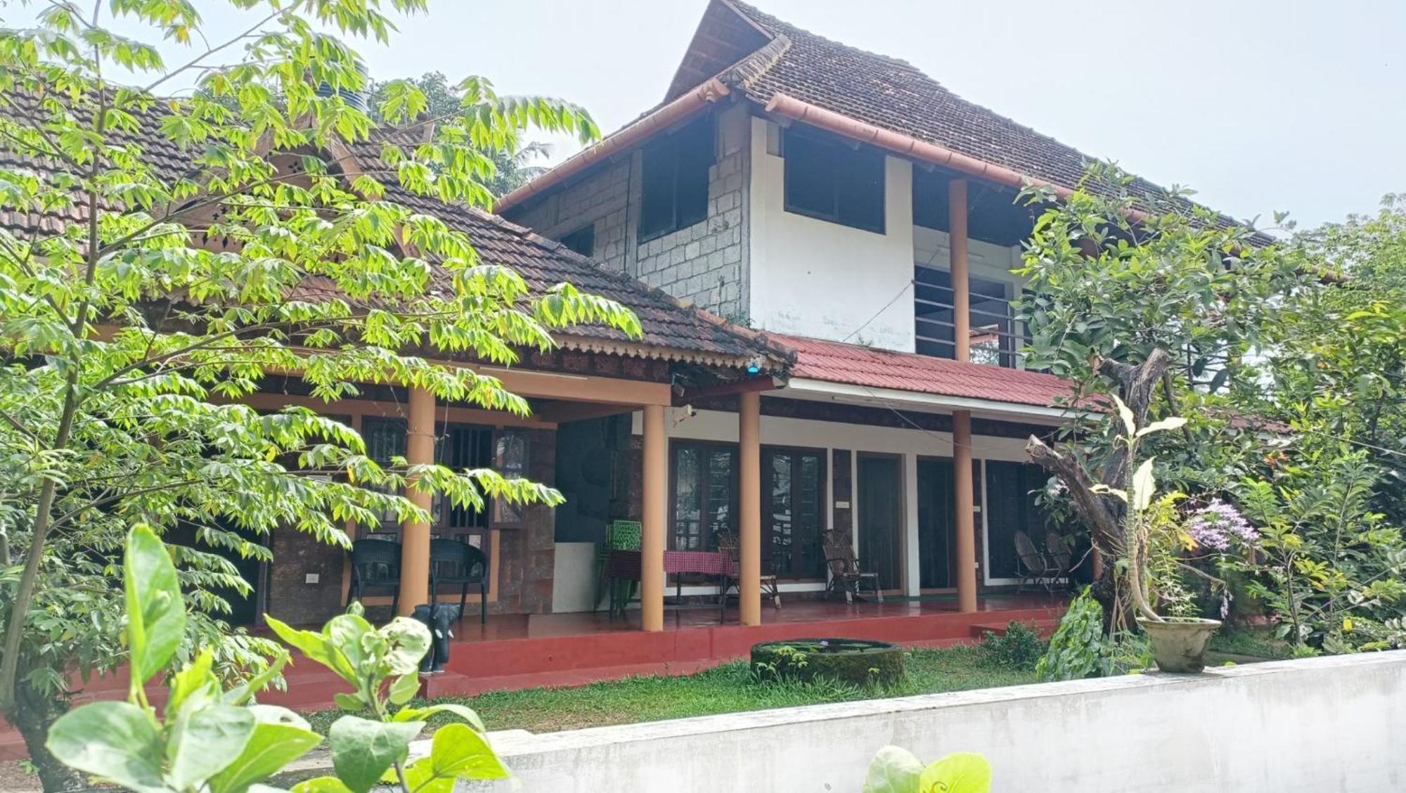 Homestay Susy Beachfront Mararikulam