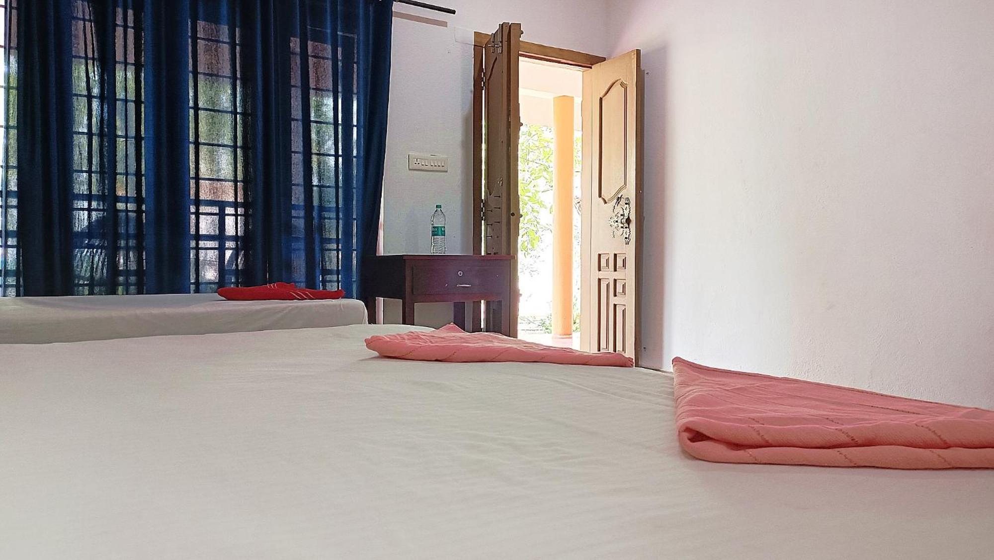 Susy Beachfront Homestay *